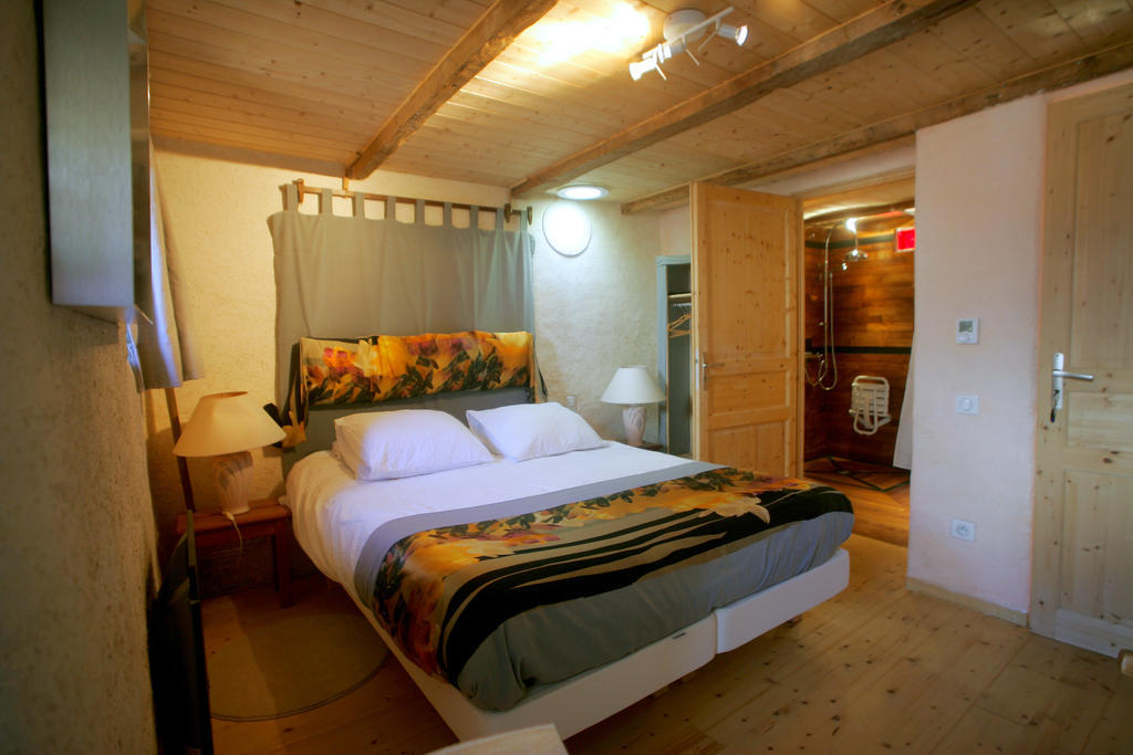 Le Magasin A Sel Bed & Breakfast Крозон Стая снимка
